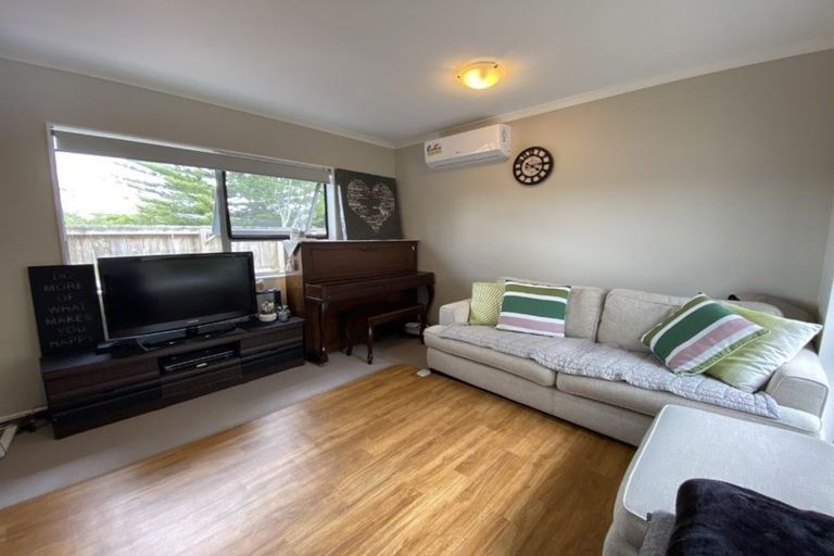 Photo of property in 14 Wells Road, Bucklands Beach, Auckland, 2012