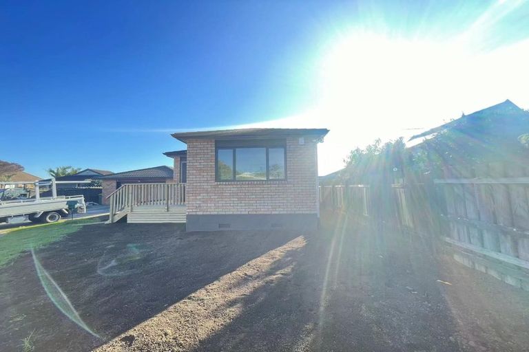 Photo of property in 21 Heathridge Place, Burswood, Auckland, 2013