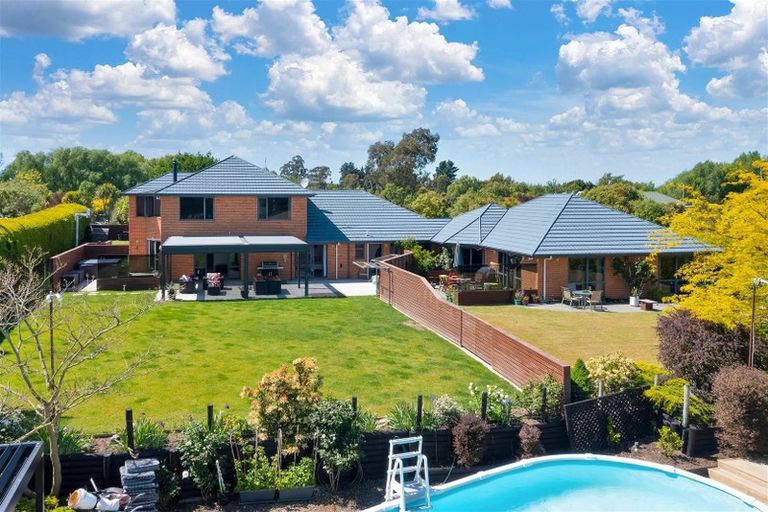 Photo of property in 66 Queens Avenue, Waikuku Beach, 7402