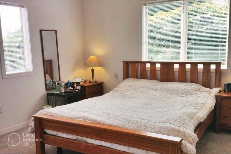 Photo of property in 6 Ponderosa Drive, Oteha, Auckland, 0632