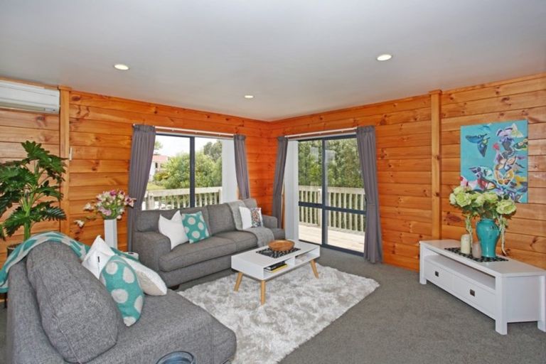 Photo of property in 41 Clarks Beach Road, Clarks Beach, 2122