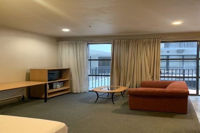 Photo of property in Atrium Apartments, 3i/154 The Terrace, Wellington Central, Wellington, 6011