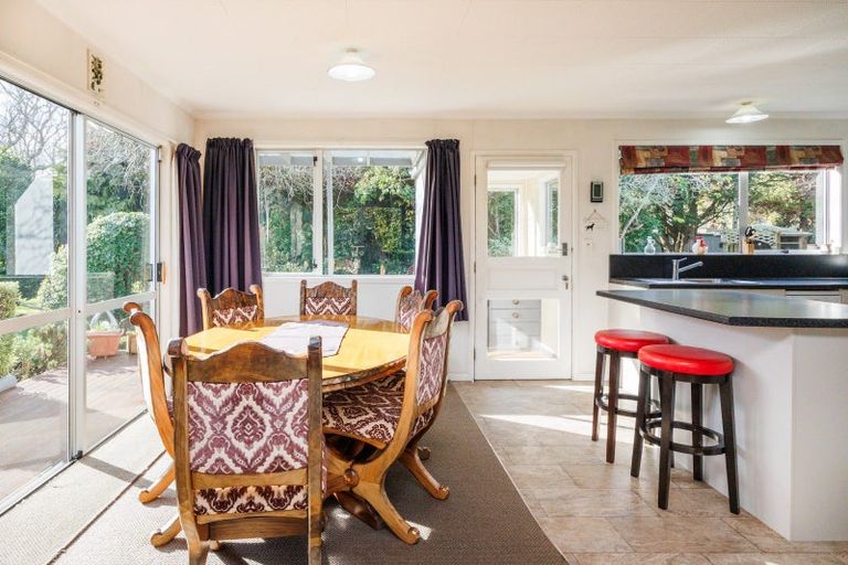 Photo of property in 1366 Rangiotu Road, Tiakitahuna, Palmerston North, 4477