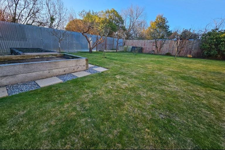 Photo of property in 32 Springbank Street, Bryndwr, Christchurch, 8053