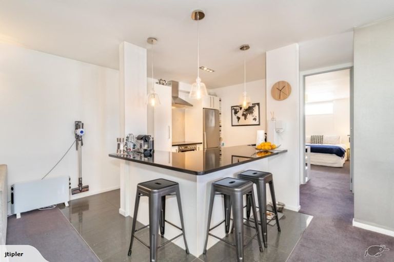 Photo of property in 6/8b Lipman Street, Mount Victoria, Wellington, 6011