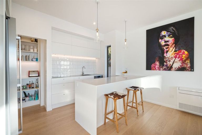 Photo of property in 24 Marama Crescent, Mount Pleasant, Christchurch, 8081