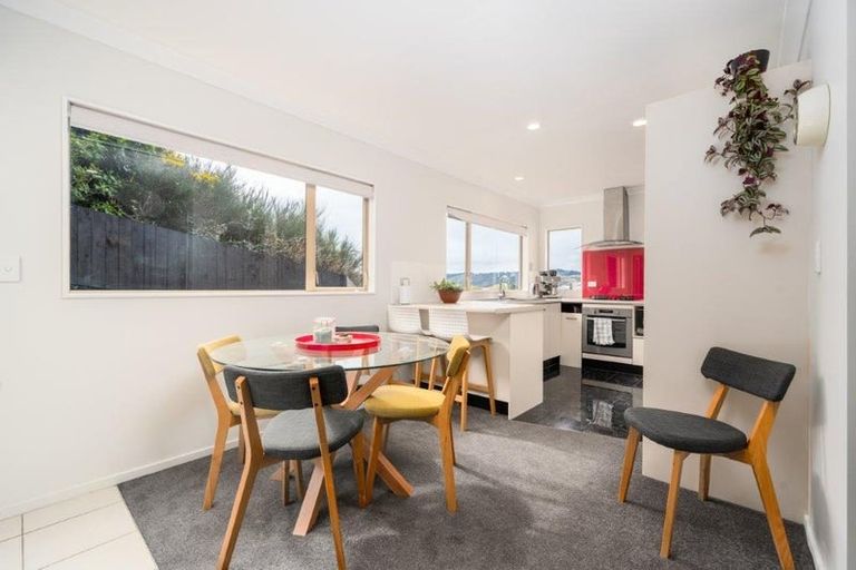 Photo of property in 50 Erlestoke Crescent, Churton Park, Wellington, 6037