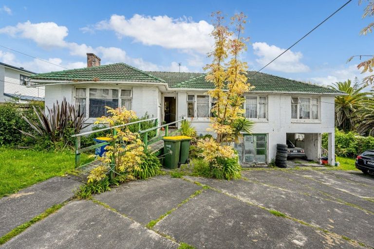 Photo of property in 4104 Great North Road, Glen Eden, Auckland, 0602