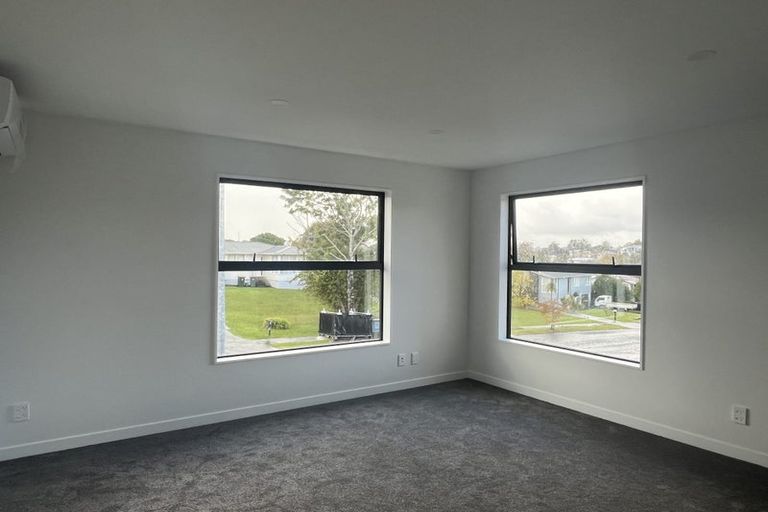 Photo of property in 1 Boys Place, Pakuranga Heights, Auckland, 2010