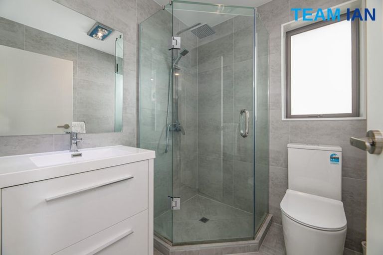 Photo of property in 73a Granville Drive, Massey, Auckland, 0614