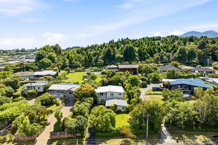 Photo of property in 48 Chesham Avenue, Waipahihi, Taupo, 3330