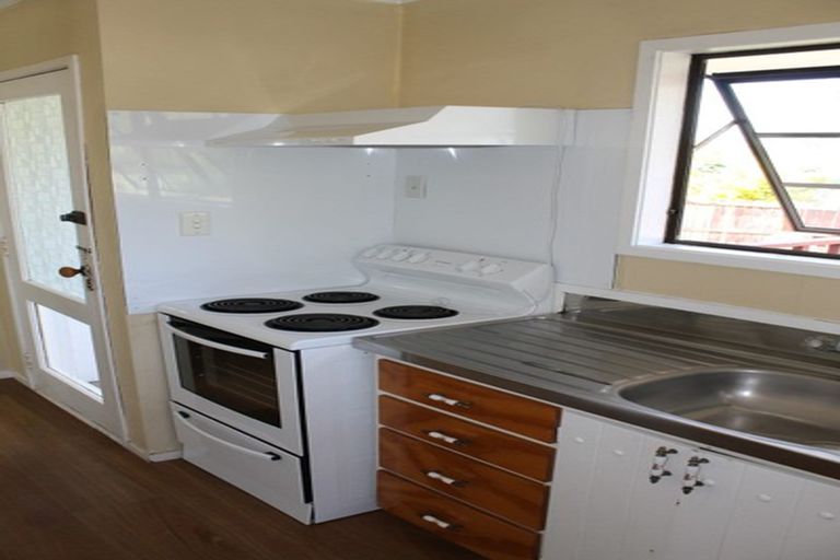 Photo of property in 4 Orinda Close, Botany Downs, Auckland, 2010