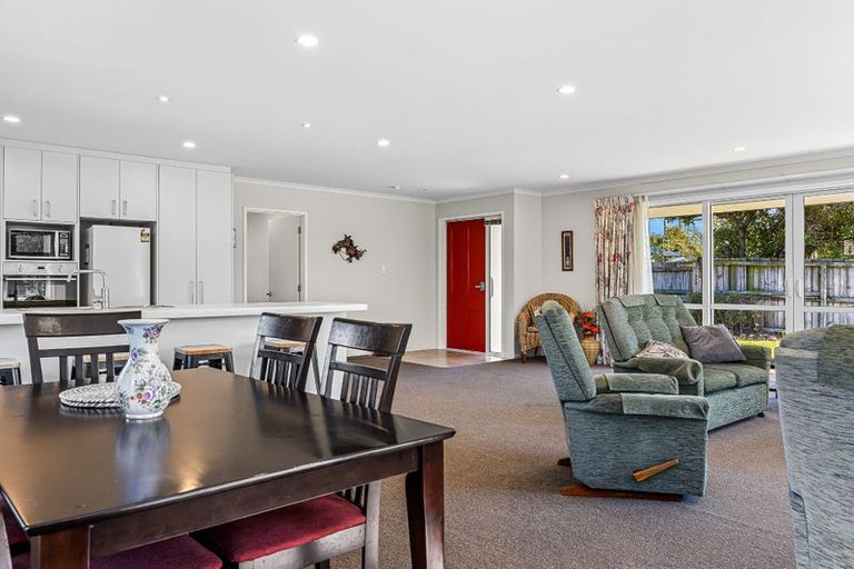 Photo of property in 61 Vivian Street, Burwood, Christchurch, 8083