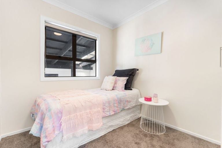 Photo of property in 65 Annett Road, Kumeu, 0891