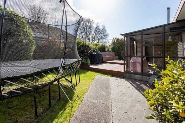 Photo of property in 2/15 Orkney Street, Strowan, Christchurch, 8052