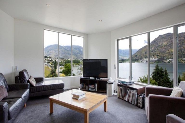 Photo of property in 2a Marina Drive, Frankton, Queenstown, 9300