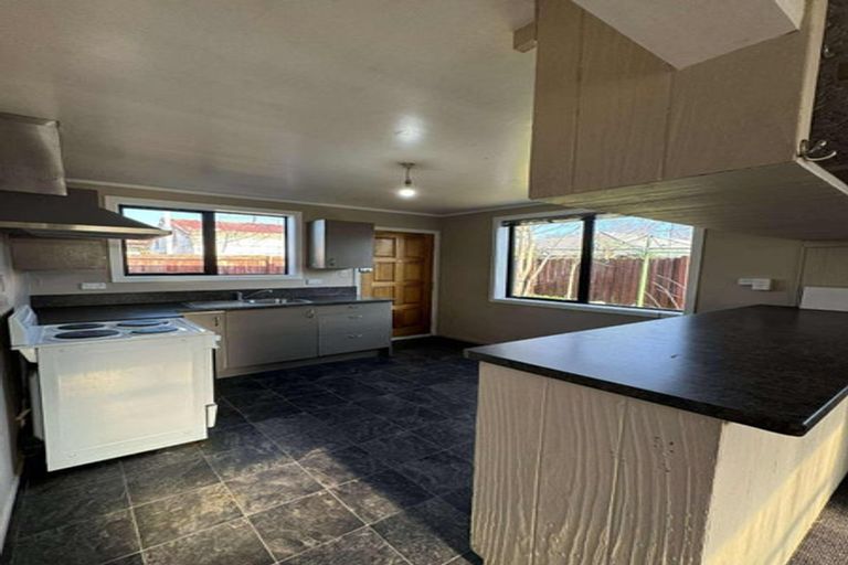 Photo of property in 3/199 Queenspark Drive, Parklands, Christchurch, 8083