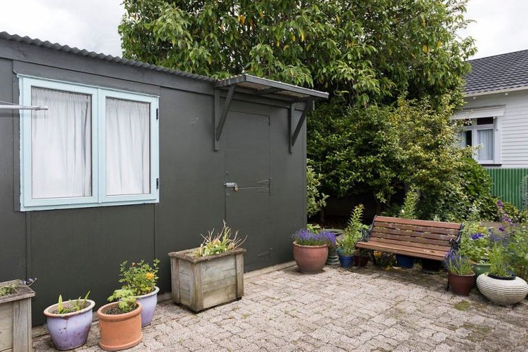 Photo of property in 15 Victoria Avenue, Dannevirke, 4930