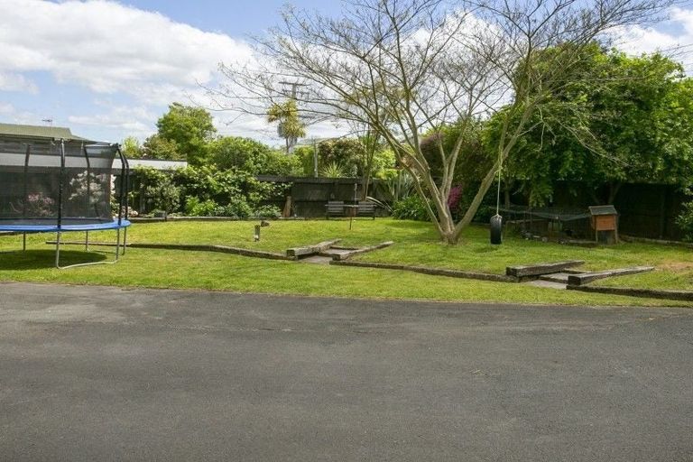 Photo of property in 47 Chesham Avenue, Waipahihi, Taupo, 3330