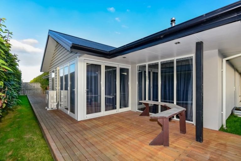 Photo of property in 22 Pemberton Drive, Darfield, 7510