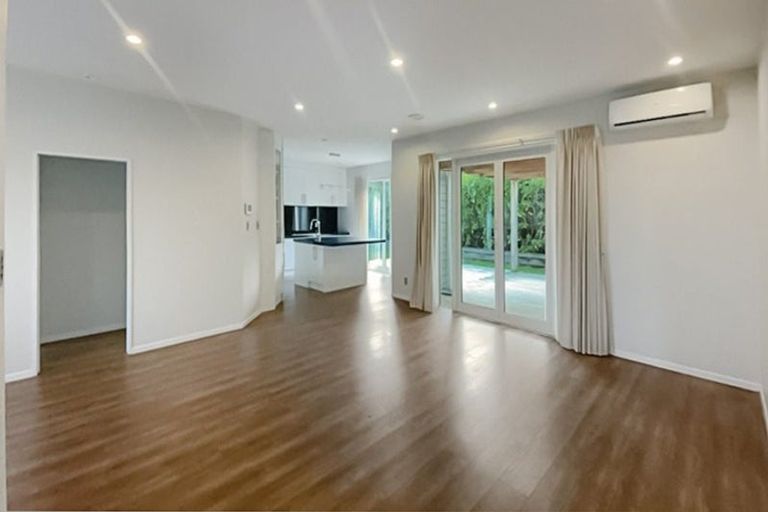 Photo of property in 67 Pickaberry Avenue, Karaka, Papakura, 2113