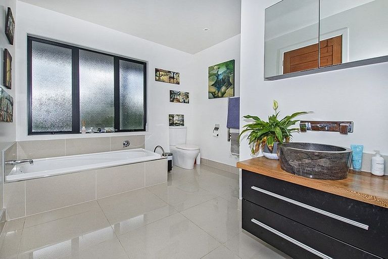 Photo of property in 11 Corsair Drive, Maungatapere, Whangarei, 0179