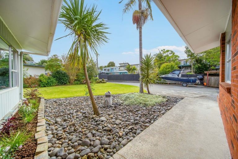 Photo of property in 16 Sierra Avenue, Te Kamo, Whangarei, 0112