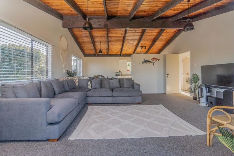 Photo of property in 11 Kaanapali Place, Wattle Downs, Auckland, 2103