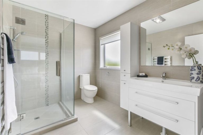 Photo of property in 51a Howe Street, Howick, Auckland, 2014