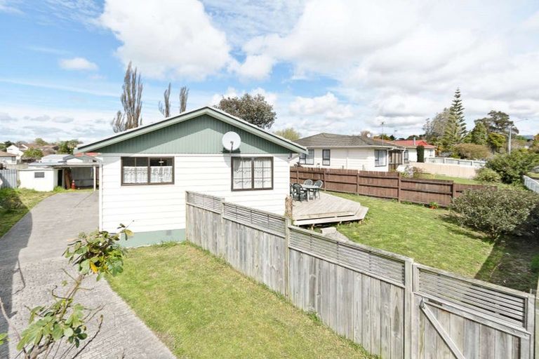 Photo of property in 43 Luanda Drive, Ranui, Auckland, 0612