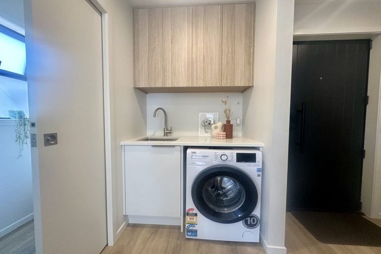 Photo of property in 6/240 Stokes Valley Road, Stokes Valley, Lower Hutt, 5019