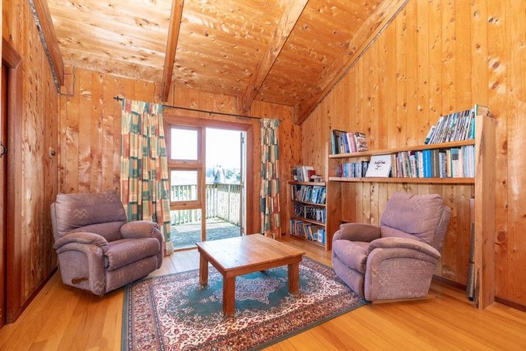 Photo of property in 240 Te Pahu Road, Te Pahu, 3285