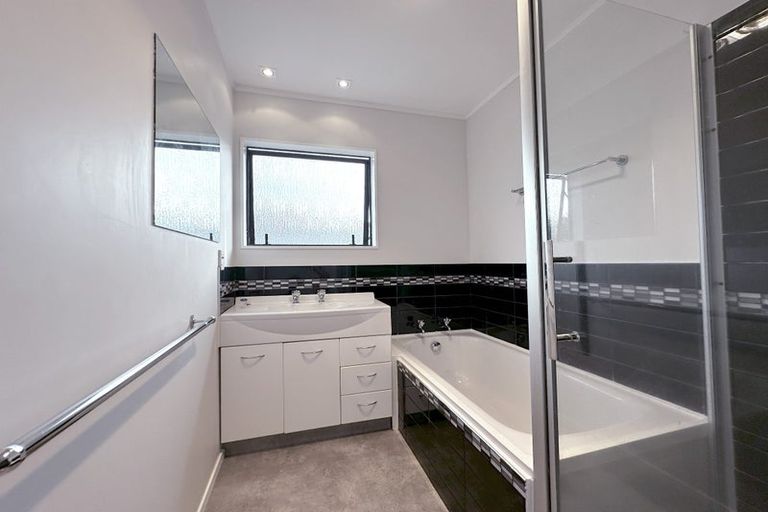 Photo of property in 56a Queen Road, Bellevue, Tauranga, 3110