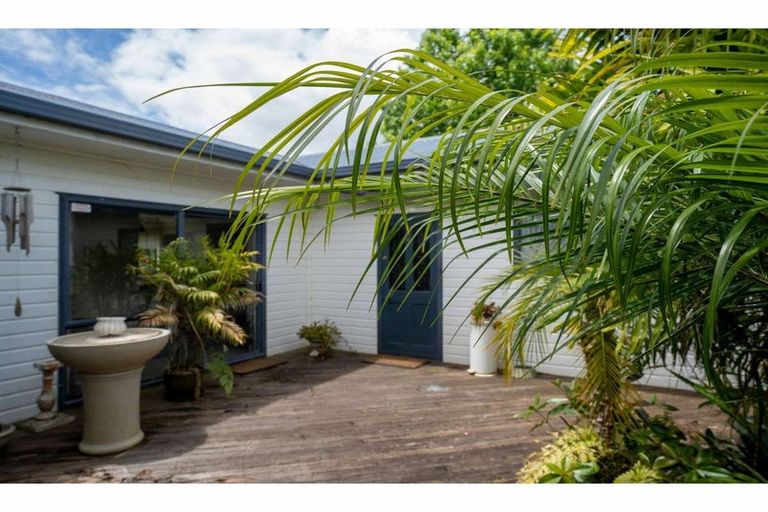 Photo of property in 8 James Kemp Place, Kerikeri, 0230