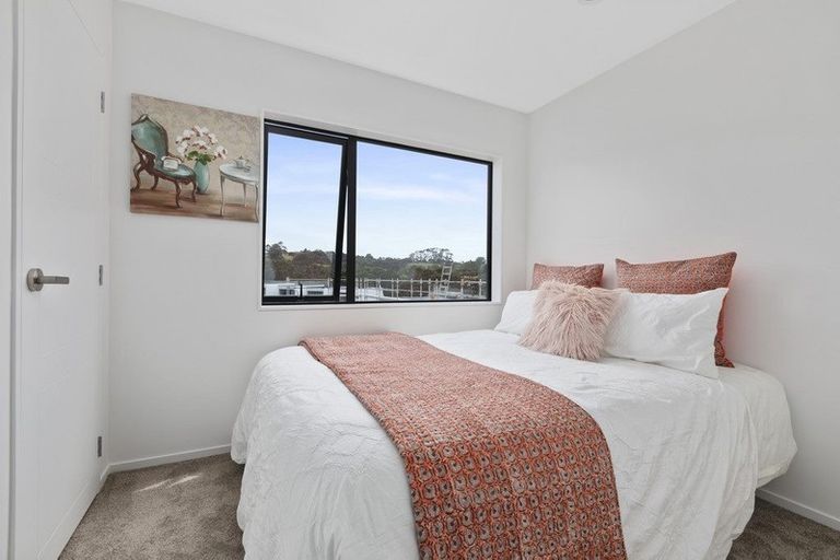 Photo of property in 28 Waihou Crescent, Albany Heights, Auckland, 0632