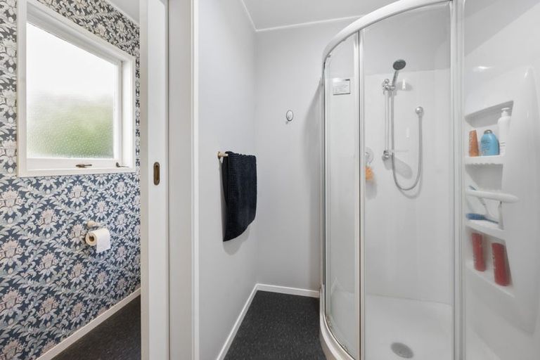 Photo of property in 6 Tirita Street, Kawaha Point, Rotorua, 3010