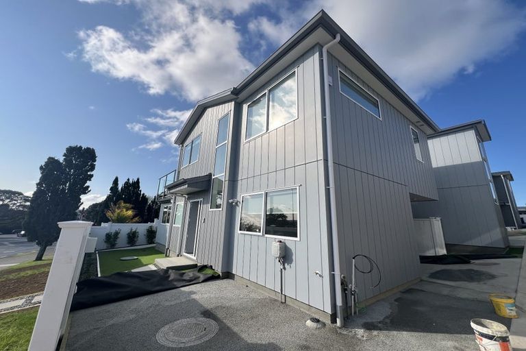 Photo of property in 319a East Coast Road, Mairangi Bay, Auckland, 0630