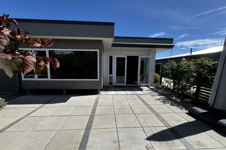Photo of property in 2a Busby Hill, Havelock North, 4130