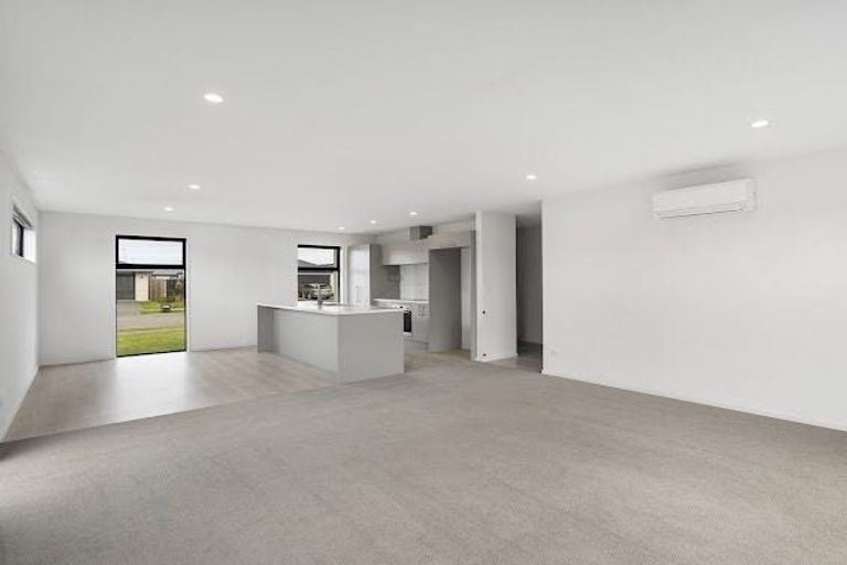 Photo of property in 17 Sedge Street, Belfast, Christchurch, 8051