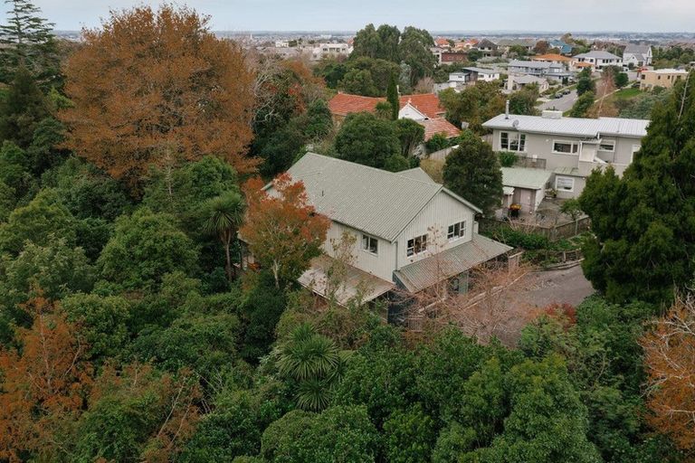 Photo of property in 8a Williams Terrace, Fitzherbert, Palmerston North, 4410