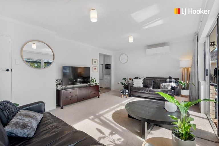 Photo of property in 35 Kinmont Crescent, Kinmont Park, Mosgiel, 9024