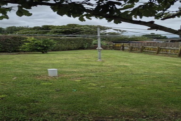 Photo of property in 3 Owens Road, Waiuku, 2123