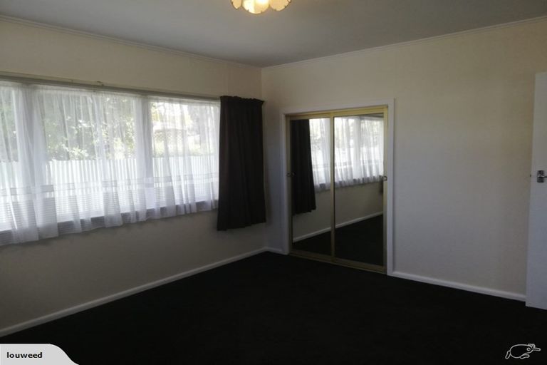 Photo of property in 10a Howard Road, Taradale, Napier, 4112