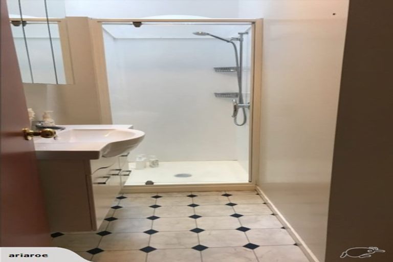 Photo of property in 18 Melrose Road, Island Bay, Wellington, 6023