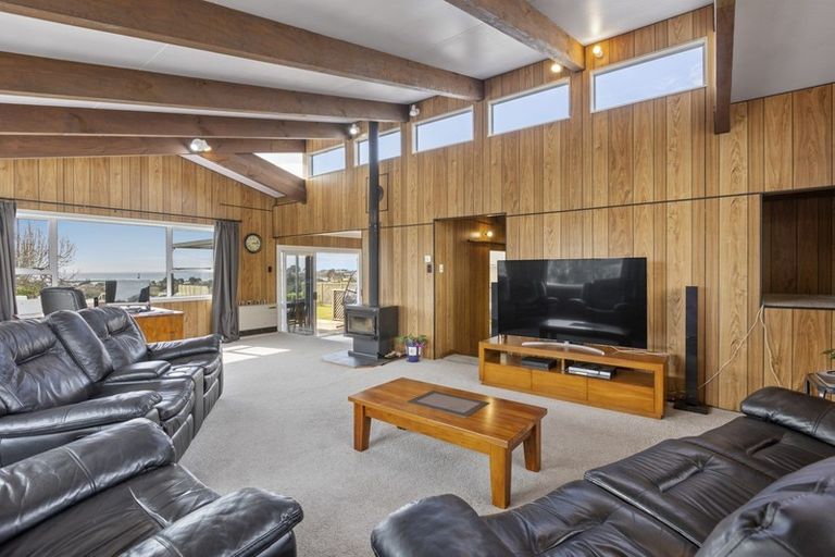 Photo of property in 41 Discovery Place, Marfell, New Plymouth, 4310