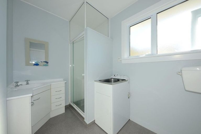 Photo of property in 66 Racecourse Road, Sockburn, Christchurch, 8042