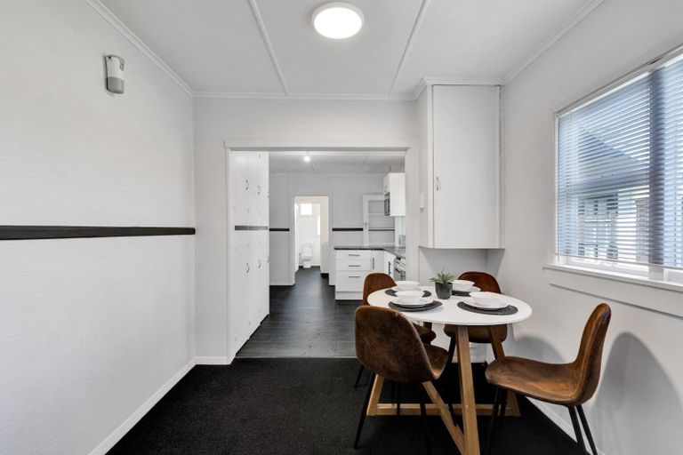 Photo of property in 59 Camberwell Road, Hawera, 4610