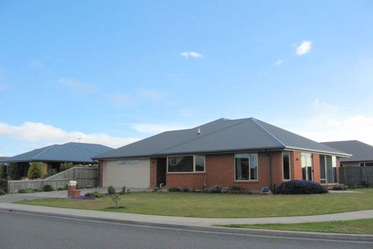 Photo of property in 27 Enverton Drive, Rangiora, 7400
