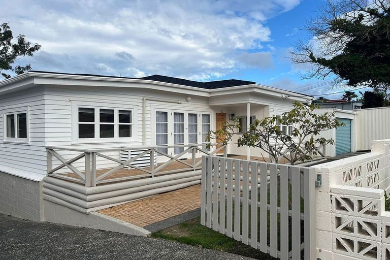 Photo of property in 3/19 Cresta Avenue, Beach Haven, Auckland, 0626