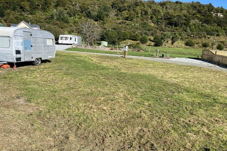 Photo of property in 52 Matenga Road, Ligar Bay, Takaka, 7183